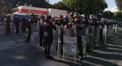 Megabloqueo en CDMX: Con escudos y grúas, policías retiran a transportistas