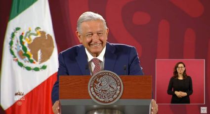 (VIDEO) AMLO arma 'pachanga' por Gustavo Petro: saca las cumbias y dice estar 'muy contento'