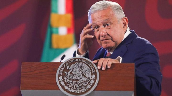 AMLO se 'mofa' de Vargas Llosa y de los que amagan con irse de México... y Colombia