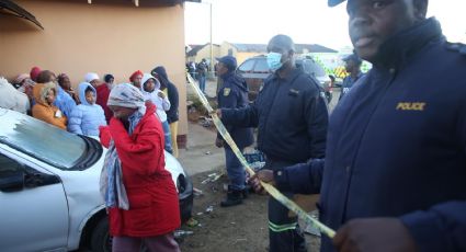 Tragedia en Sudáfrica: hallan al menos 17 cadáveres en bar