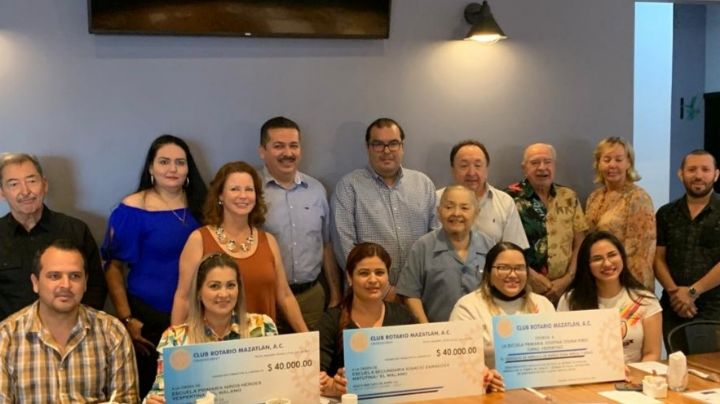 ¡Gran Donativo! Entrega Club Rotario Mazatlán más de cien mil pesos a escuelas