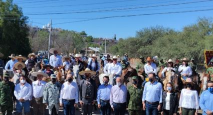 Cabalgata en Santa Rosa Jáuregui para reconocer apoyo social del Ejército