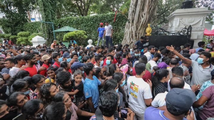 Crisis en Sri Lanka: presidente y primer ministro renuncian tras protestas