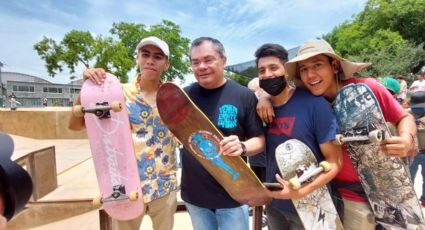 Rafael Reyes asiste a la exhibición de skate, bmx y roller en el skatepark de CIVAC