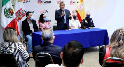 Presentan a creador de modelo de policía de proximidad