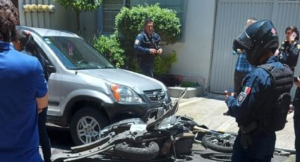 (VIDEO) Cae persona acusada de robo y ‘embestida’ por una camioneta en CDMX