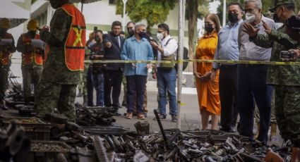 Gobernador Rocha atestigua destrucción de armamento decomisado