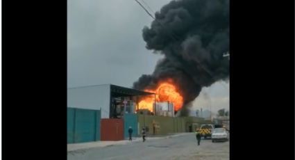 Incendio en Nuevo León: (VIDEO) Llamas consumen fábrica en Parque Industrial Mitras