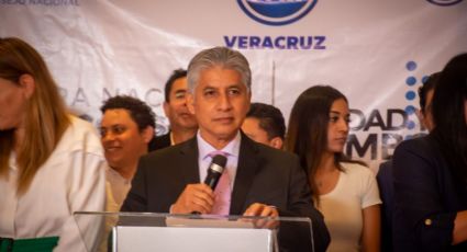 Enrique Cambranis presente como Coordinador de Bancada en el Congreso de Veracruz