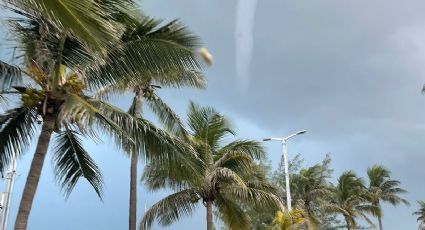 (VIDEO) ¡De miedo! Tromba marina azota las playas del puerto de Veracruz