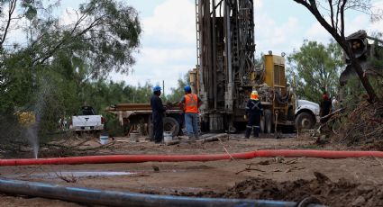 Mineros atrapados en Coahuila: Retiran escombro, pero siguen sin acceder a la mina