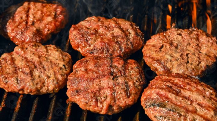 Carne para hamburguesas… ¿sin carne? Profeco 'quema' a 6 marcas
