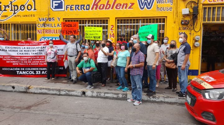 ¡Se niegan a escriturar! Vecinos protestan contra sindicato petrolero