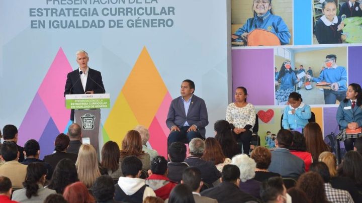 Alfredo del Mazo lanza estrategia curricular en igualdad de género en escuelas del Edomex