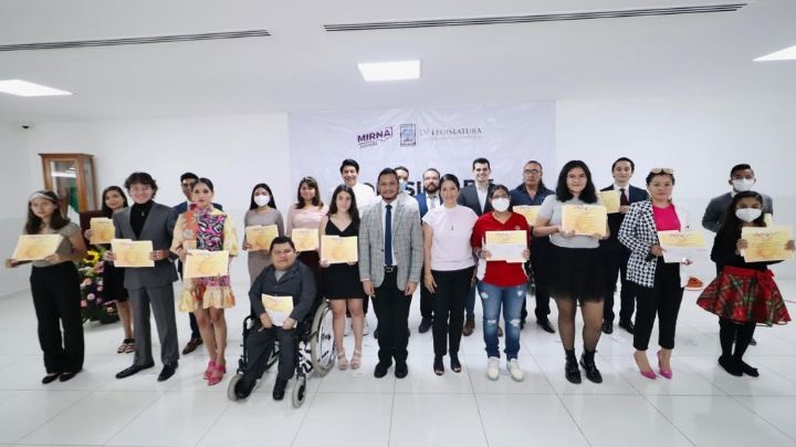 Entregan el Reconocimiento a la Juventud Destacada de Morelos ¿Quiénes son los ganadores?