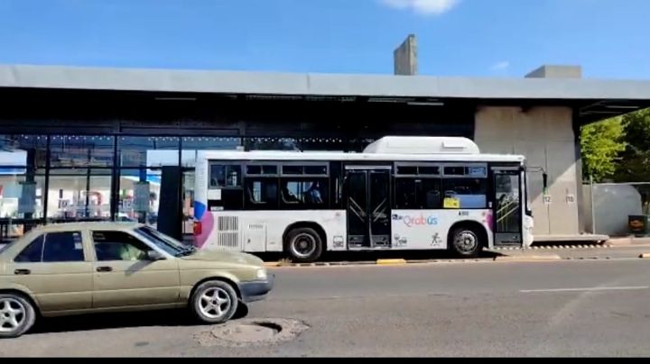 Instalan códigos QR en 543 unidades del transporte público de Querétaro