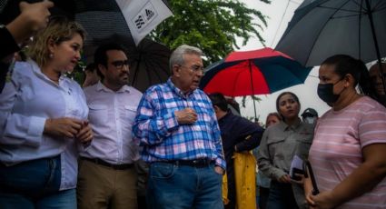 Llevan apoyos a familias afectadas por las lluvias en la colonia "Los Mezcales" en Culiacán.