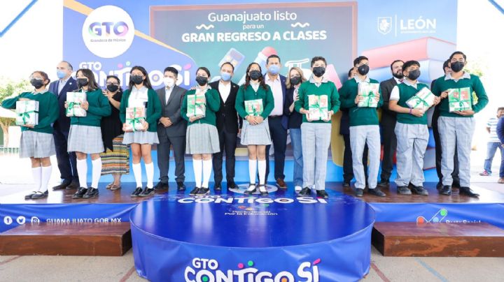 Ciclo Escolar 2022 - 2023: Guanajuato otorgará 103 mil pants deportivos a estudiantes