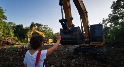 "Paren las máquinas": activistas protestan en Akumal contra la construcción del Tren Maya