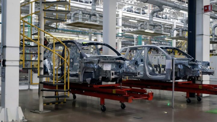 Crisis en Volkswagen: sindicato 'batea' aumento salarial; empresa pide apoyo al gobierno