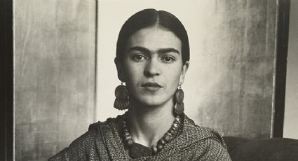 El Museo de la Moda de París celebra a Frida Kahlo y la aleja de los clichés