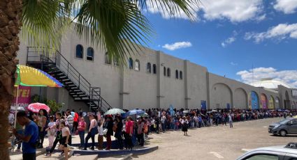 Vacunas COVID-19: Filas de hasta mil personas en vacunación a menores de edad en León