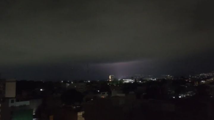 Luces por el sismo: (VIDEO) Así se iluminó el cielo de la CDMX durante el temblor