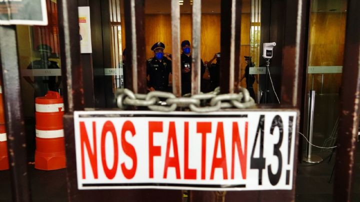 Filtración de caso Ayotzinapa fue 'mala fe', pero no tumbarán investigación: AMLO