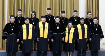 Reconocen a maestros y alumnos de la UANL por su desempeño académico