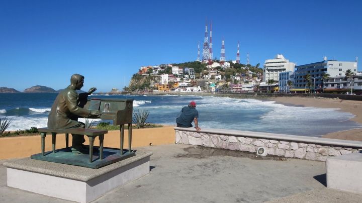 Olas Altas, la postal perfecta de Mazatlán custodiada por Pedro Infante