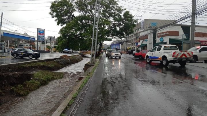 Lluvias en Querétaro: Despliegan trabajo los cuerpos de protección civil y emergencias