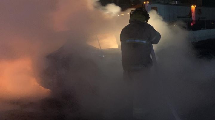 (Video) Accidente en Puente Nacional: Choque entre automóviles provoca incendio a camioneta familiar