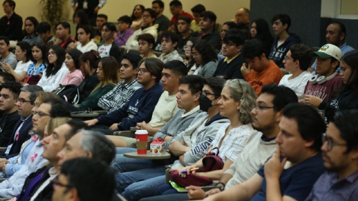 Celebra UANL encuentro internacional sobre capital humano