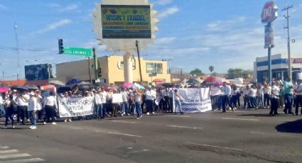 Empleados del Poder Judicial toman arteria de Hermosillo