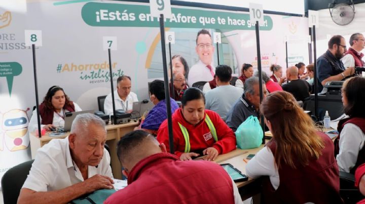 Pensionissste reafirma su compromiso con los trabajadores en la Feria de Afores