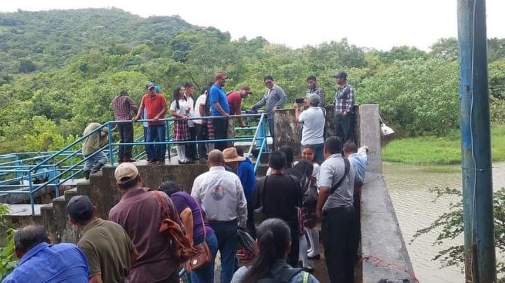 Liberan Presa Yuribia en Coatzacoalcos; Gobierno del estado acordó rehabilitación de carretera
