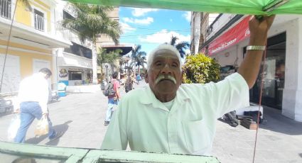 Don Tomás, el 'comandante': 70 años vendiendo dulces tradicionales en el centro de Tampico