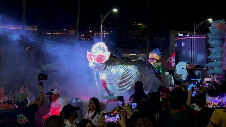 (FOTOS) Carnaval La Paz 2023: la Vaquita del Aramburo reaparece en el primer día del desfile