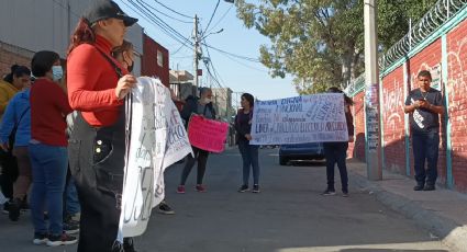 (VIDEO) Padres de familia vuelven a bloquear avenida Pasteur exigiendo condiciones dignas en colegio