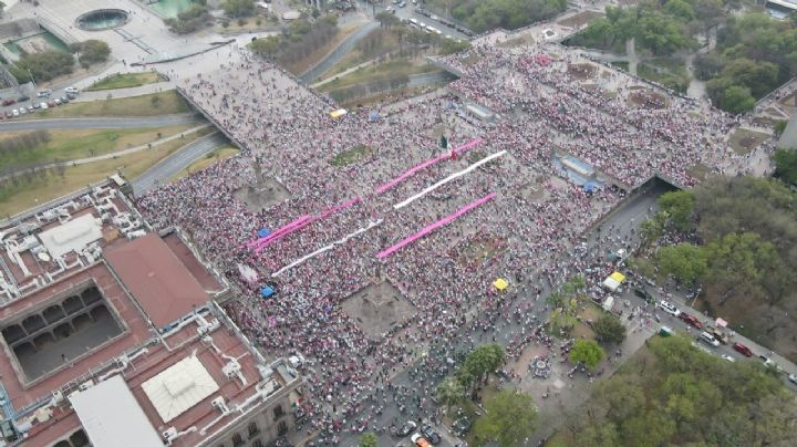 Marcha en defensa del INE: protestan 27 mil contra Plan B de AMLO en Monterrey