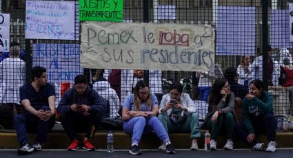 Los echan tras protestar: Pemex despide a médicos residentes que se manifestaron contra impagos