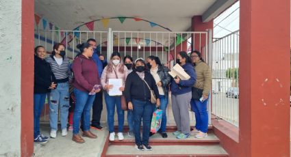 Madres de familia piden destitución de directora de primaria por supuesto maltrato psicológico