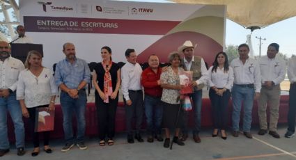 Entrega Gobierno de Tamaulipas escrituras a habitantes de la Zona Conurbada