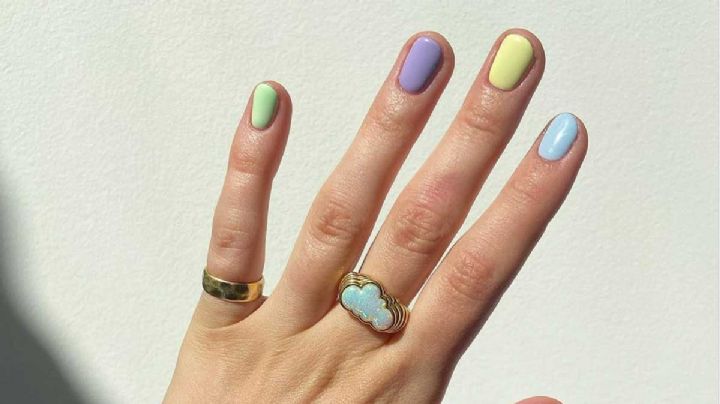 Conoce la manicura ‘skittle’ con la que Selena Gomez busca crear tendencia