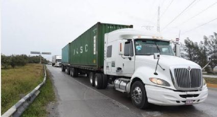 Busca industria manufacturera impulsar la carrera de chofer de camión de carga