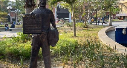 Escuadrón de la muerte ha vandalizado en 2 ocasiones la estatua del voceador; piden reubicar