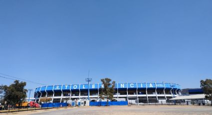 Regresan aficionados... pero la 'cheve' de manera limitada al estadio Corregidora