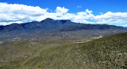 Flor de Jimulco: Una isla que se eleva en el desierto con vías ferroviarias del Porfiriato