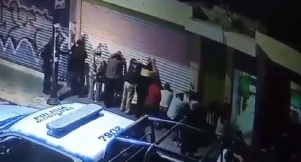 (VIDEO) Separan a policías de Celaya por 'interrogar' a golpes a un grupo de civiles