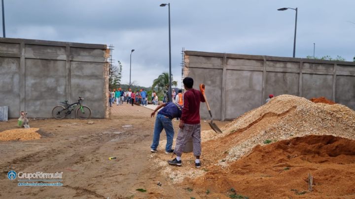 Pésimas condiciones laborales para albañiles de la construcción del Panteón Forense